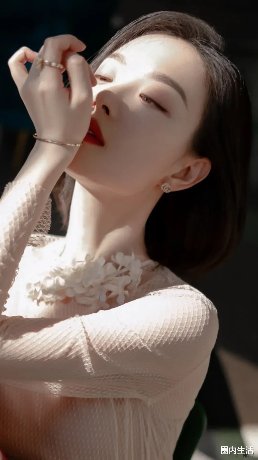 陈伟霆|陈伟霆和赵丽颖重归于好，二人的通稿里充斥着粉红泡泡