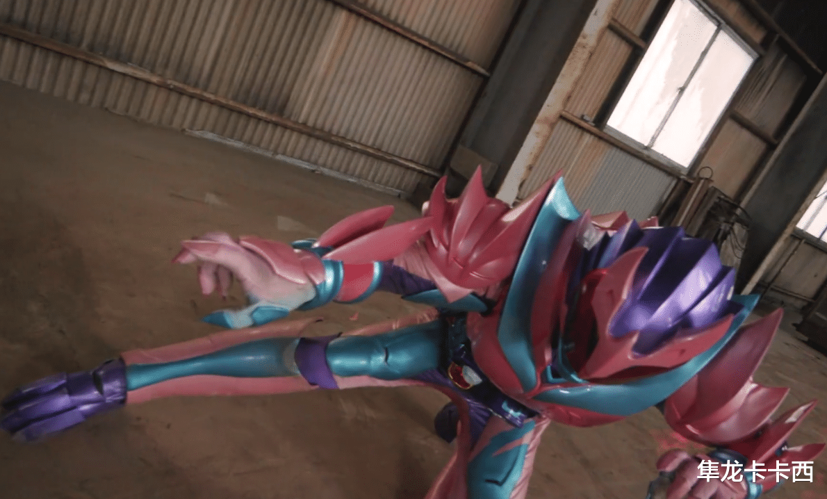 狮子|假面骑士revice狮子空我形态实力拔群 双本能觉醒一挑二怪人干部