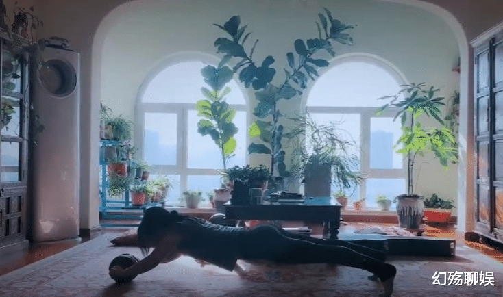 斯琴格日乐|臧天朔死后，曾经为他堕胎、轻生的斯琴格日乐如今怎么样了？