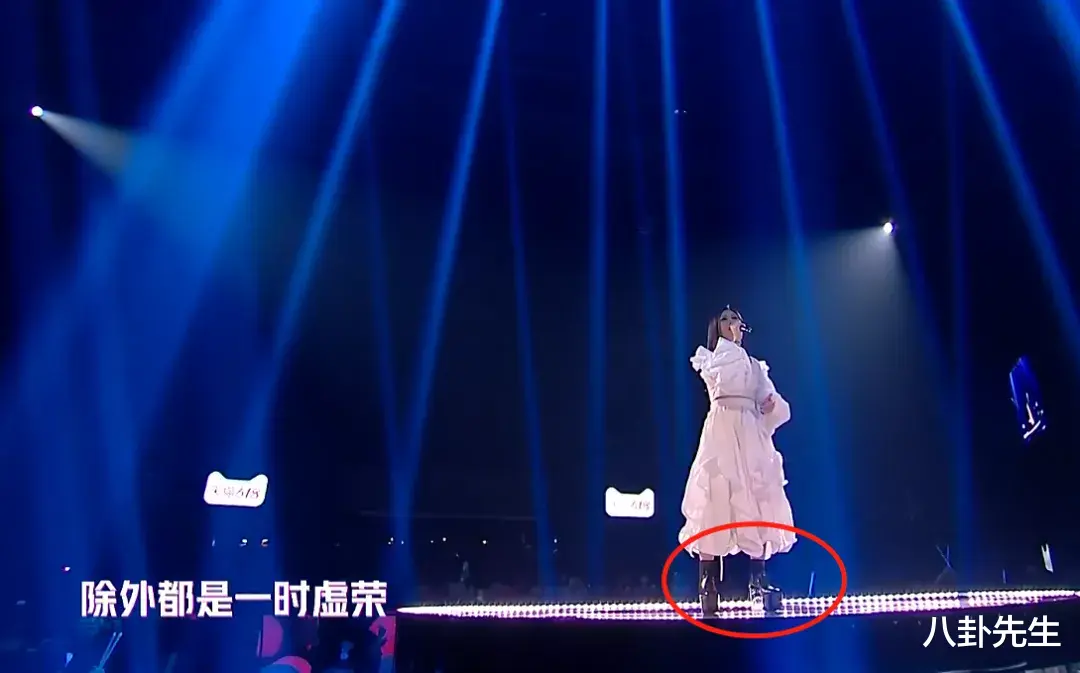 张彬彬|湖南卫视开心夜：金晨鼻子瞩目，TWINS造型拖后腿