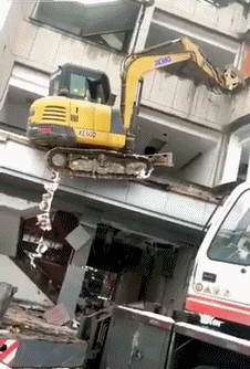 李小璐|“女友和吴京撞脸，一见她就出戏！总想起电影！”哇哈哈哈！