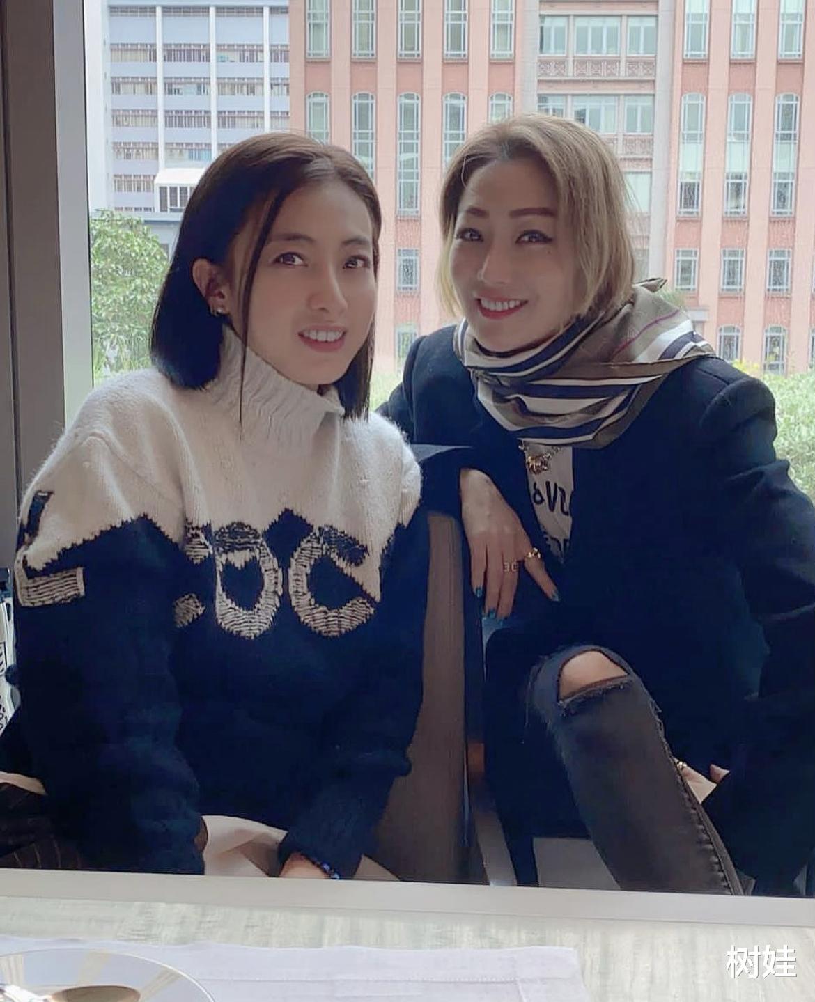 冯巩|郑秀文为甘比庆42岁生日，闺蜜合照笑容恬淡，天后富婆谱写真友谊