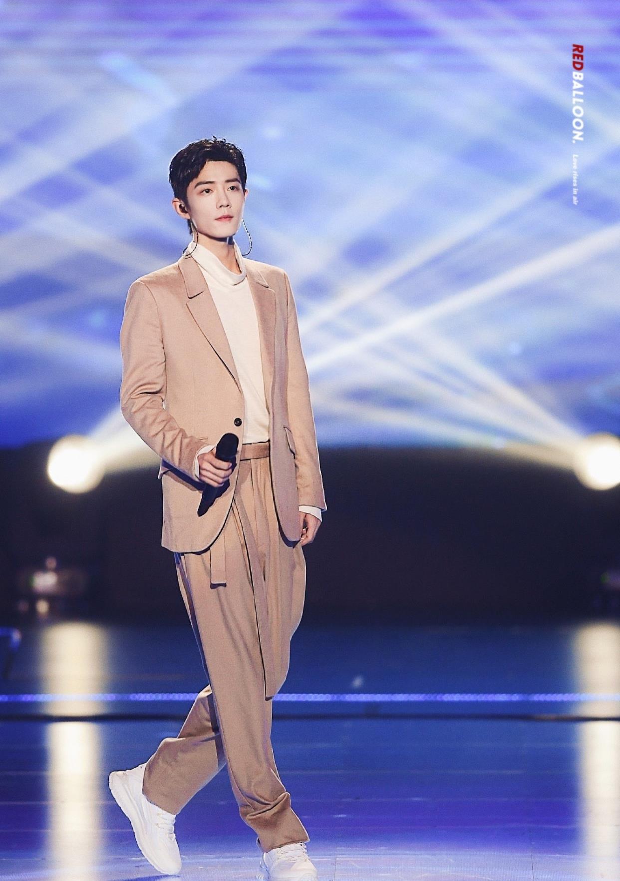 肖战|英文官宣高级,肖战舞台后劲有点大