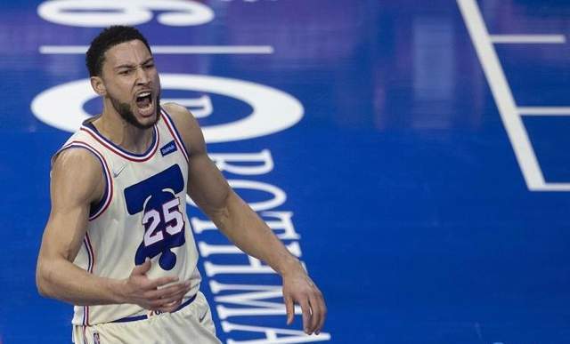 刘华体会讲体育课|疯狂一夜!西蒙斯拒绝训练,湖人首发五虎出炉,帕克重返凯尔特人