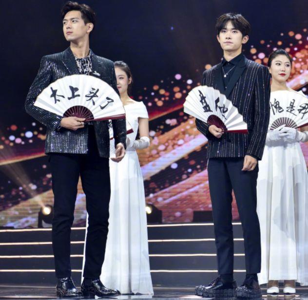 易烊千玺|易烊千玺要拍的2部电影疑似曝光，或将搭档李现和柏林影帝王景春