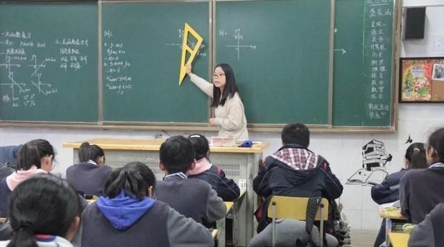 青岛市|全国多地招聘“编制”教师，一共招录2564人，两类考生上岸有优势