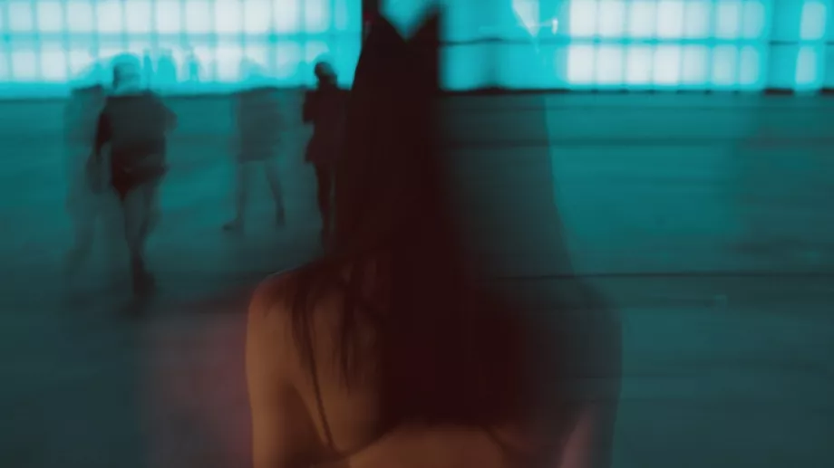 漂在一座城的水哥|熬夜，是年轻人最体面的死法