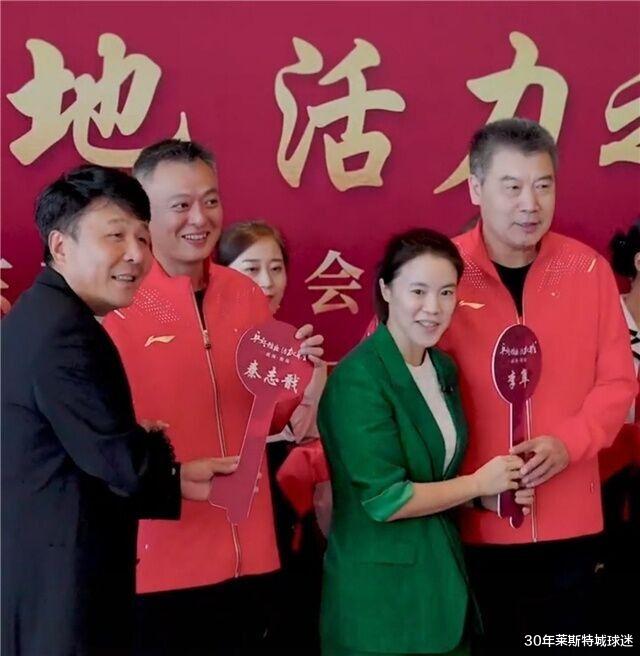 孙颖莎|孙颖莎真是小馋猫！夺冠赚28万推俩皮箱回国，她买了多少好吃的？