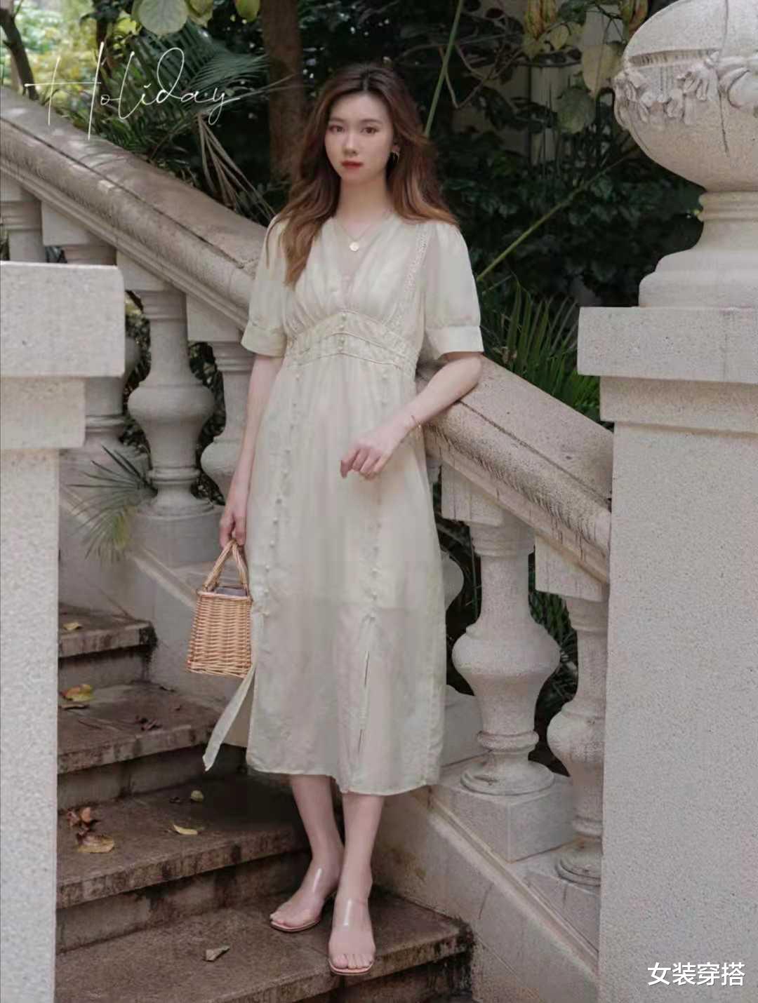 女装穿搭|法式连衣裙搭配什么鞋子好看