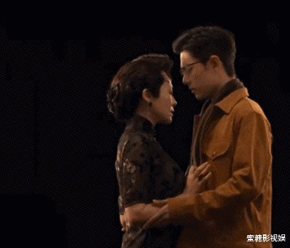 杨洋|52岁许晴好绝！杨洋与她同框笑成孩子，和当初肖战的笑脸一样真诚