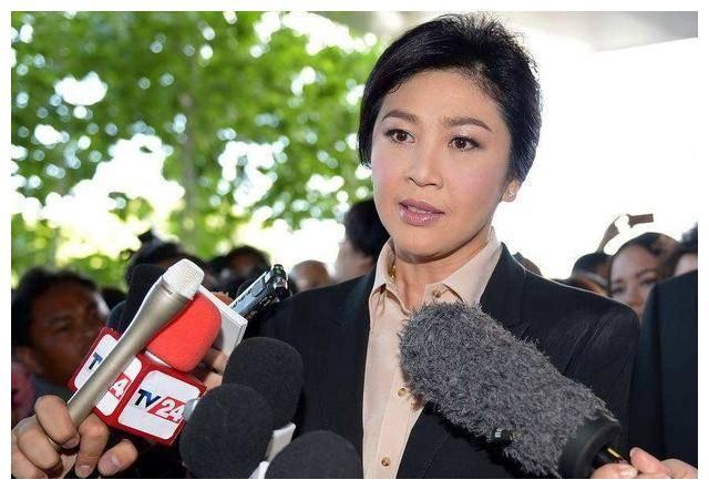 英拉|长兄如父、男友体贴、儿子帅气，英拉流亡海外却活成了人生大赢家