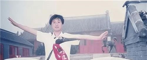 留洋女教授曹茜的“17年不孝史”:简直是“养女不教如养猪”!