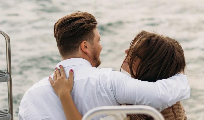 育儿铺子|三女儿个个都是“女神级”，却个个都愁嫁，母亲坦言：男人太现实