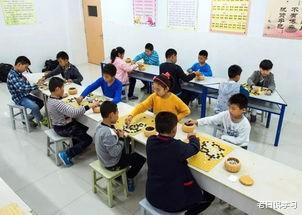 老白侃学习|西交利物浦大学校长主张,未来要重视素质教育,出发点有3个方面