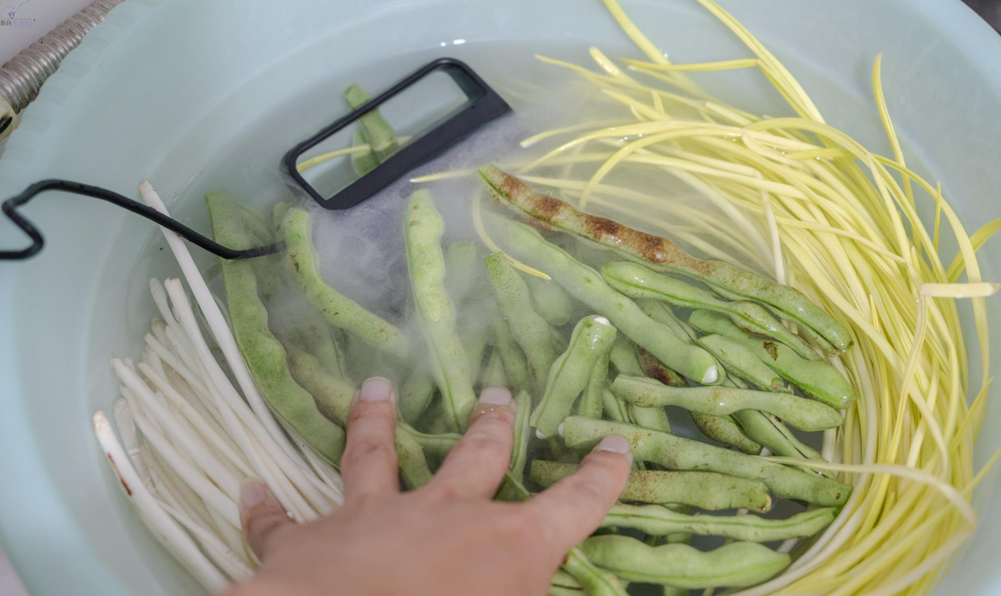 简单好用果蔬肉类净化工具,让食材餐具更安全,小尼熊果蔬清洗机