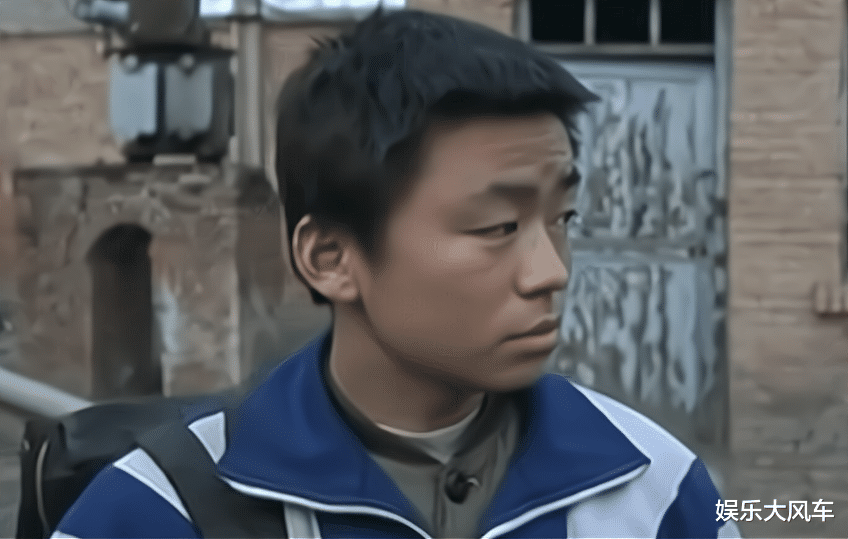 王宝强|2018年，王宝强回家发现有块“王宝强家乡”牌坊，大怒：赶紧拆了