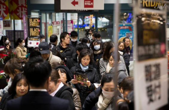 日本徹底沒瞭中國遊客，商店依舊混亂擁擠，日本人：那是中國門店-圖4