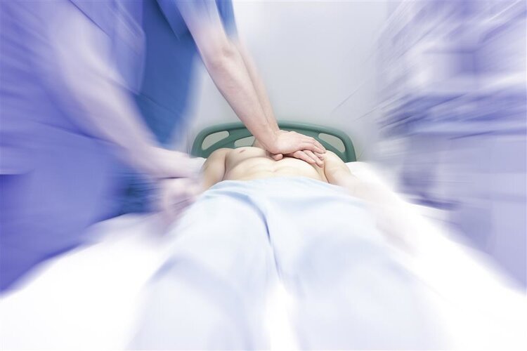 39肿瘤|亲人不幸进了ICU,会经历哪些“酷刑”?先给你介绍4个