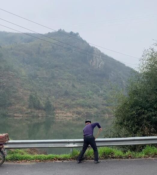 李芳说星座 50年前韶山红旗水库溃堤传言，儿子背着小脚妈妈急忙逃命