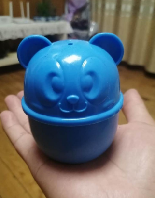 马桶内壁上的黄渍很难清洁？试试这样做，马桶洁净如新，非常管用