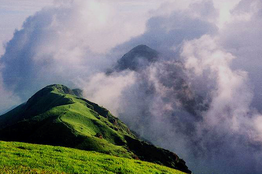 设计师|雨天徒步武功山，战胜绝望之后收获美景