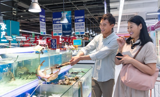 |鱼价上涨，3斤多的鲤鱼钓上来卖了50，钓友：这回钓鱼能养家了