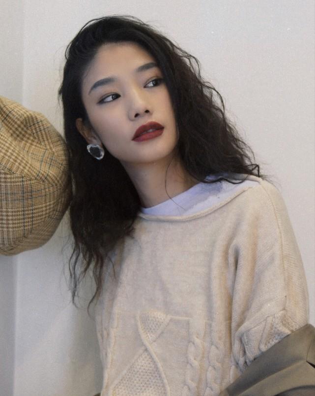 纪凌尘|纪凌尘官宣新恋情，“绯闻女友”王艺哀叹发声：少女的清白无人还