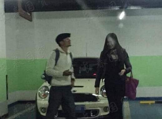 凤凰传奇|“放羊歌手”阿宝的堕落史，被戳穿身份后，如今落魄成了这个样子