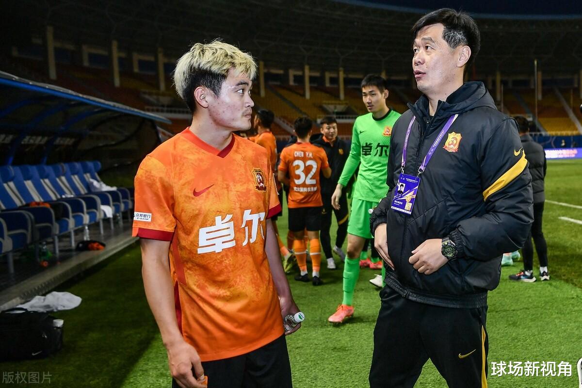 國(guó)足|國(guó)足大名單之我見(jiàn)！張稀哲、于大寶又來(lái)了，黃紫昌為什么不能進(jìn)？