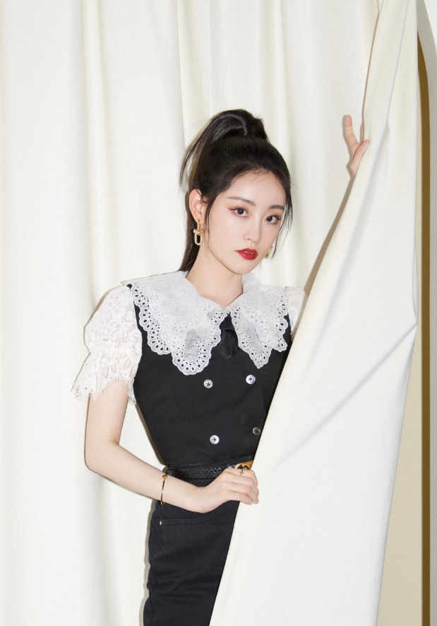 祝绪丹|祝绪丹深得杨幂真传，穿半边裙秀“铅笔腿”，一般人不敢尝试