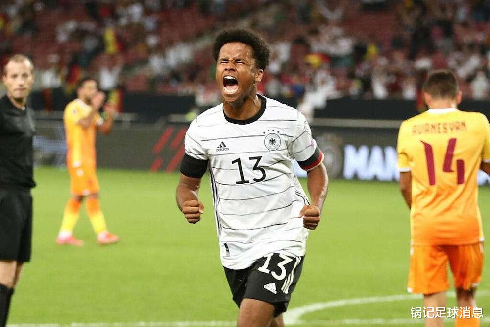 德國(guó)隊(duì)|德國(guó)小球隊(duì)培養(yǎng)國(guó)腳前鋒，他若轉(zhuǎn)會(huì)，半職業(yè)隊(duì)將多出450萬歐元收益
