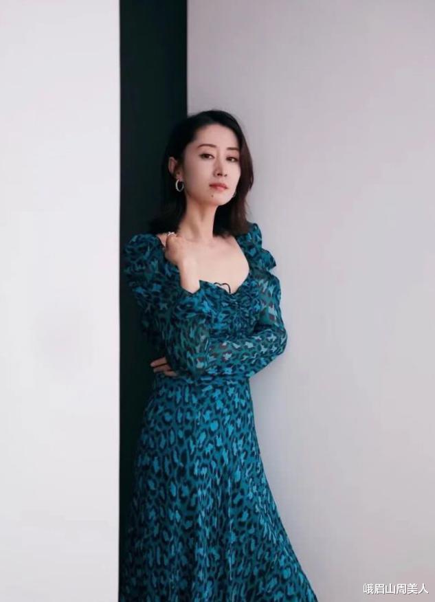 |被男生公认为不好看的4种脸型，化妆也很难变美，希望你一个不中