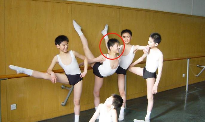 蔡小贩|7位因“发腮”颜值大跌的男星,从男神变成胖大叔,为何不自救?