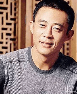 侯勇|铁打的侯勇，流水的老婆：一婚娶70后，二婚娶80后，三婚娶90后