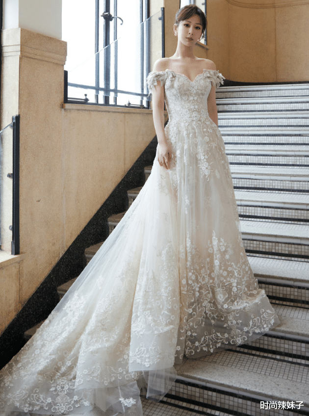 健身|杨紫减肥后胆真肥！看她穿泳衣晒出的腰臀比：就像上帝亲手捏的