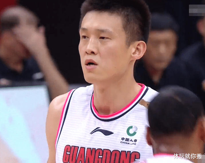 广东男篮|11冠王！广东2-1辽宁，65次犯规+72次罚球真惨烈，郭艾伦直接离场