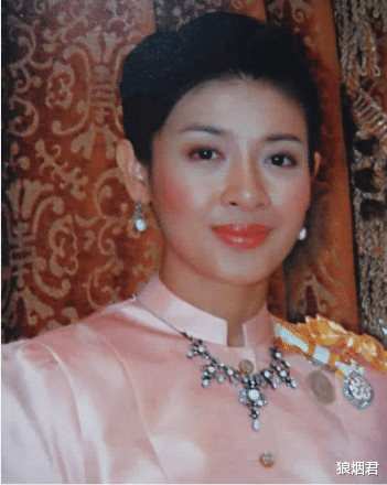 西拉米|真正的甄嬛回来了！西拉米凭海报强势回归，苏提达紧张“应战”