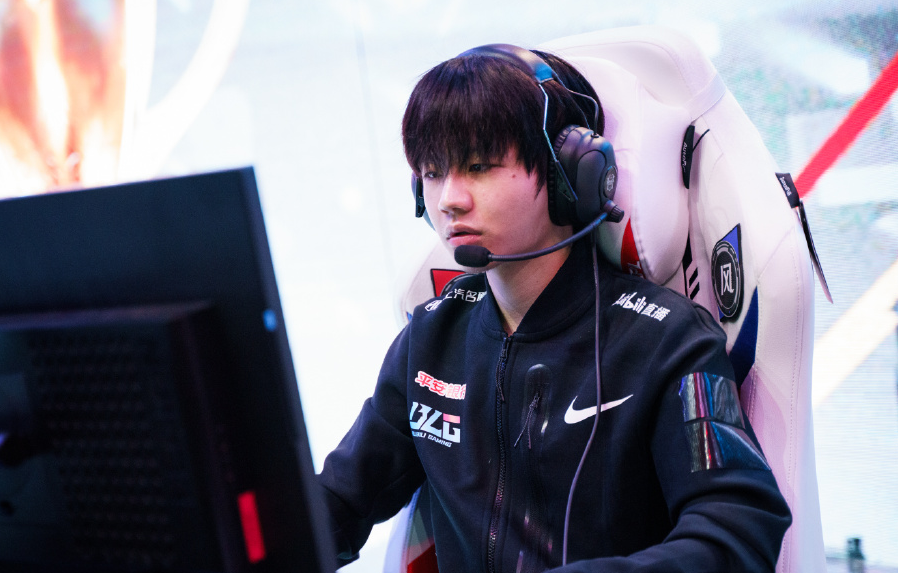 blg|BLG没想象中那么强？选手来自不同队伍，化学反应成最大问题
