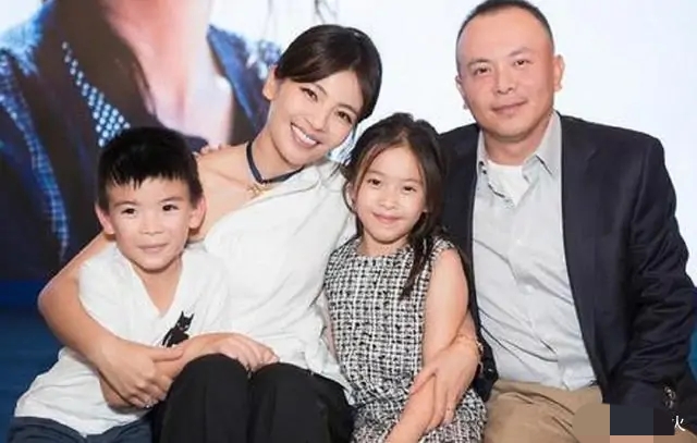 刘涛|有一天，刘给了保姆20块钱，说：你去菜市场买两条鱼回来吃吧