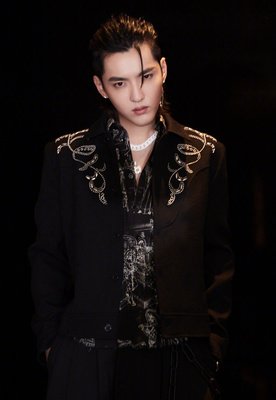 吴亦凡|吴亦凡事件最终真相出来了，网友：原来都美竹也不是好人