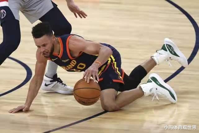 勇士队|在场勇士队输16分,不在反而赢13分!球迷:送他离开