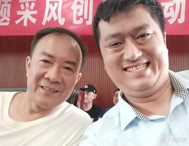 相声|相声科学家？李宏烨直播间狂蹭郭德纲热度，称二人作品都是艺术