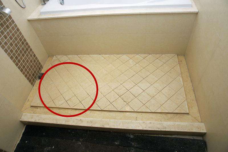 为什么越来越多人都喜欢在淋浴房做拉槽处理？看完才知好处这么多