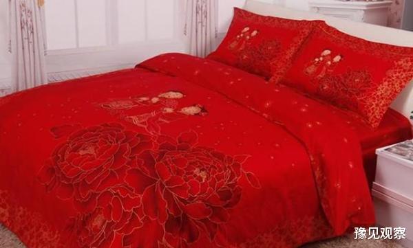 吴宣仪|嫁给老公才一星期，晚上我去房间拿包薯片，进门老公将我打得吐血