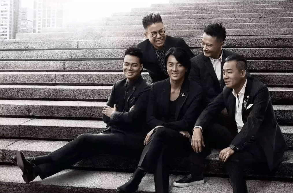 陈小春|“乌鸦哥”分享聚餐视频，陈小春竟意外出镜，这次不会掀桌子了吧