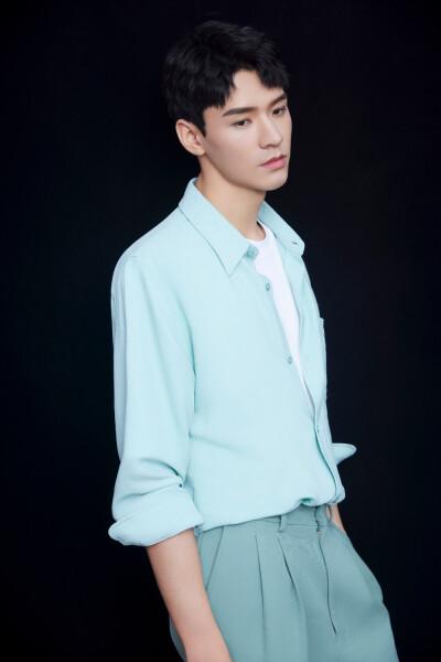 李现|15大90后公认男神,肖战王一博龚俊李现上榜,你认识几位?