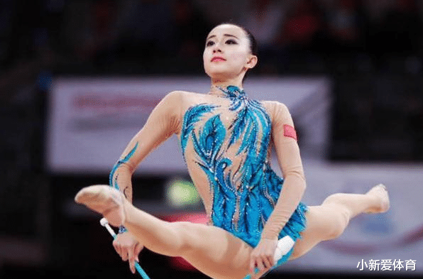 刘湘|女运动员胸前很“平”都是假象？与生活照反差大，运动服是主因