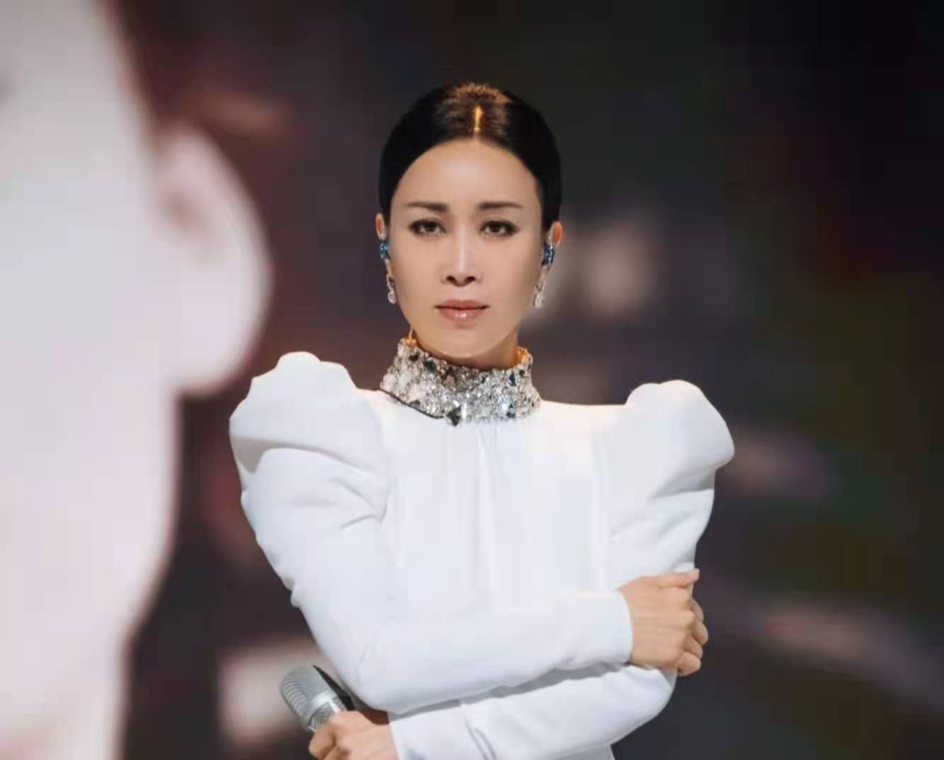 那英|那英c位出道成功！《浪姐2》给足天后排面，肖战成幕后功臣