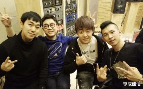 李天佑|时隔三年天佑频频试水，露脸直播半小时人气低落，单场收入仅2万