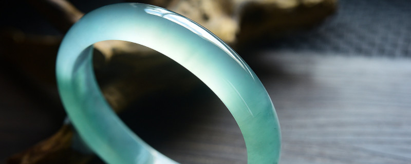 翡翠手镯|高冰翡翠手镯怎么鉴别